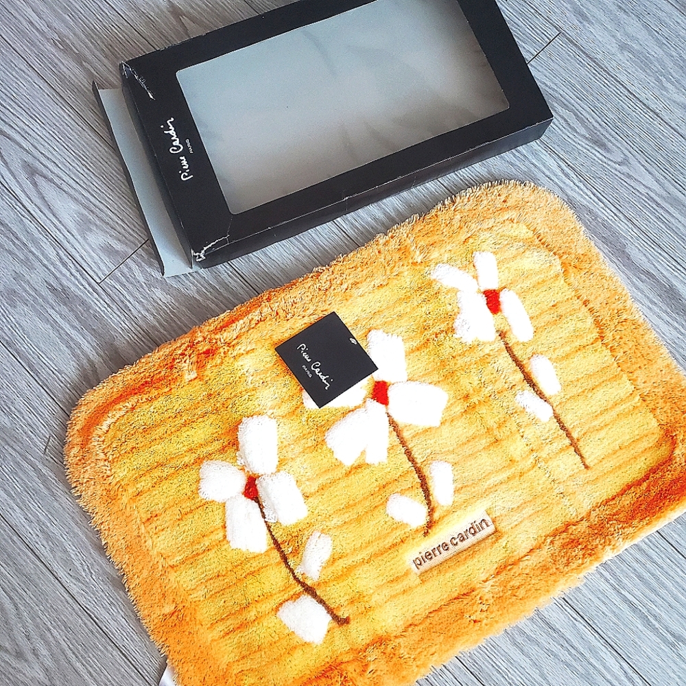 Bath Mat and towel Bundle